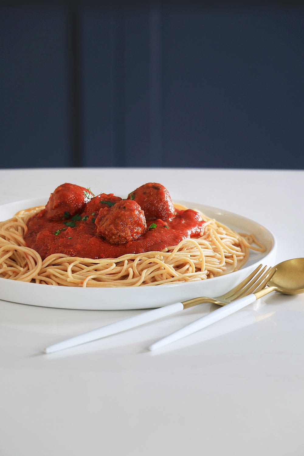 Spaghetti with sauce and meatballs
