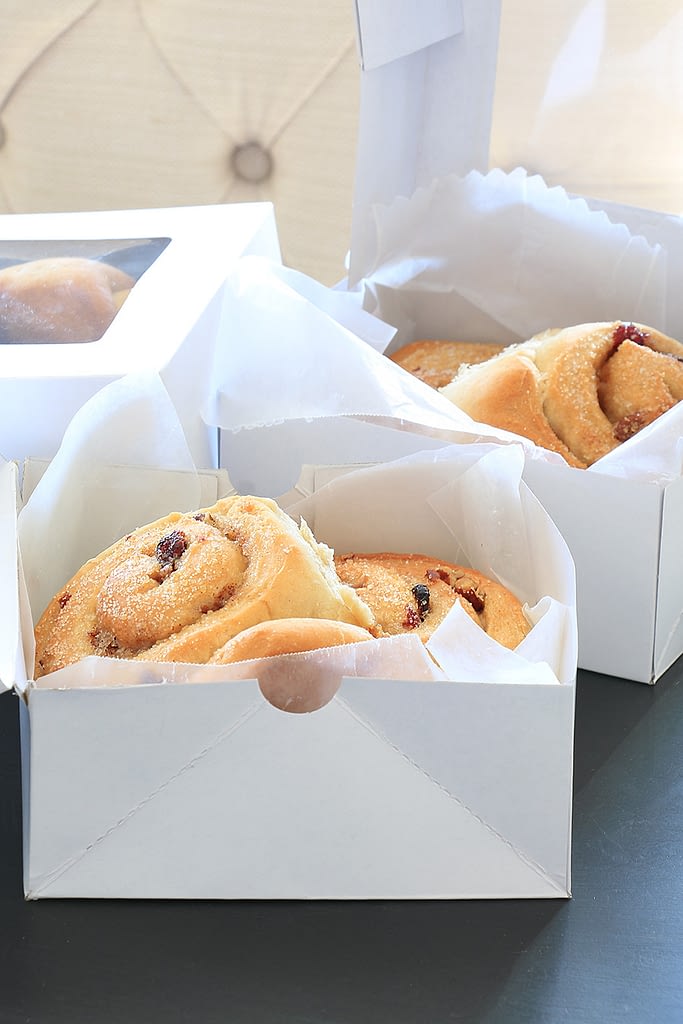 sweet rolls in pastry boxes